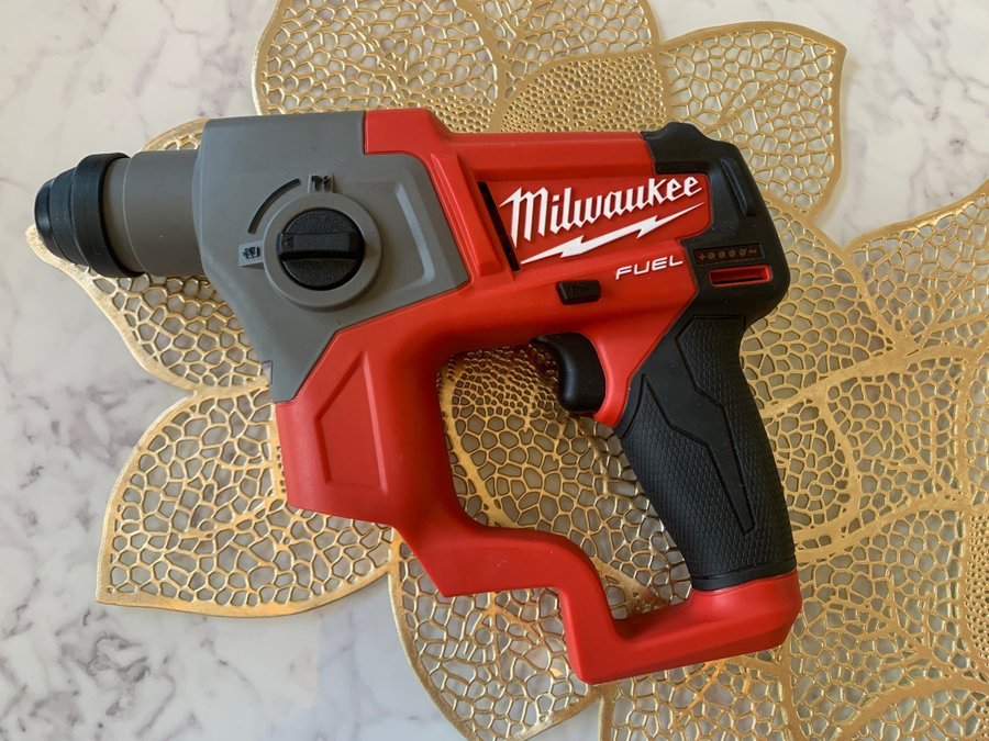 Helt Ny Milwaukee M12 CH-0 Borrhammare M12 SDS