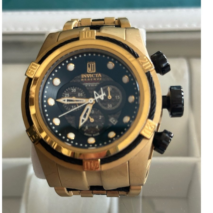 Invicta Reserve Jason Taylor Chronograph Guld