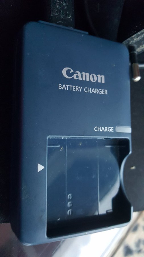 Canon Batteriladdare CB-2LVE