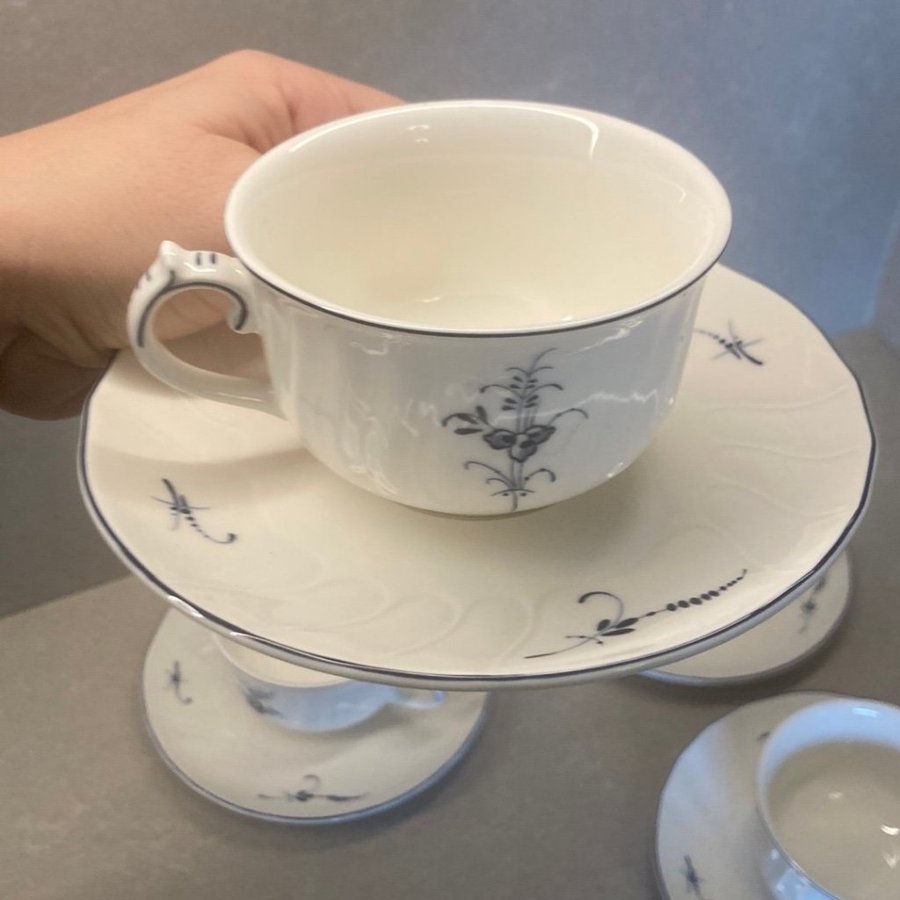 4 KAFFEKOPPAR / tekoppar MED FAT VIEUX LUXENBOURG FRÅN VILLEROY BOCH .