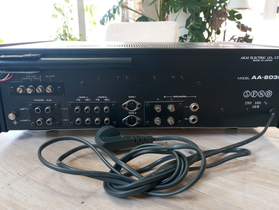 Akai AA-8030 Stereo Receiver