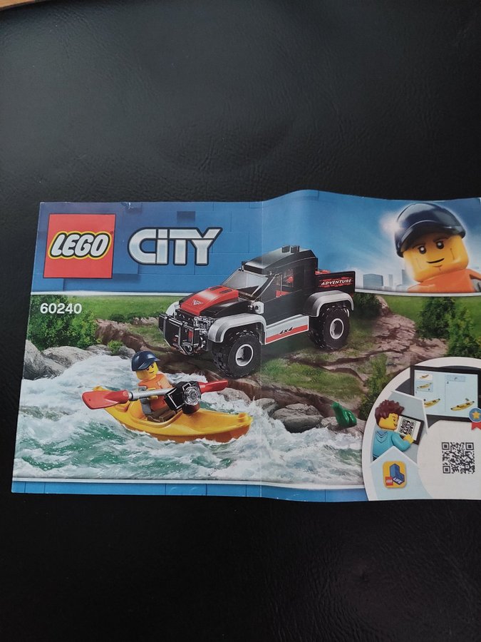 Lego City 60240