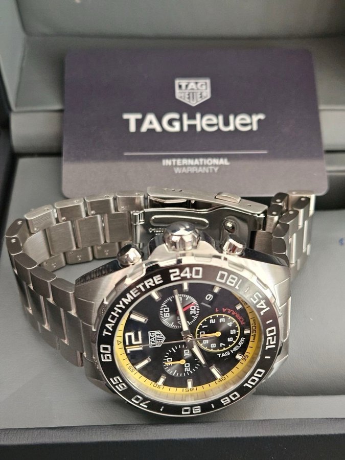 TAG HEUER Formula 1 Chronograph Quartz