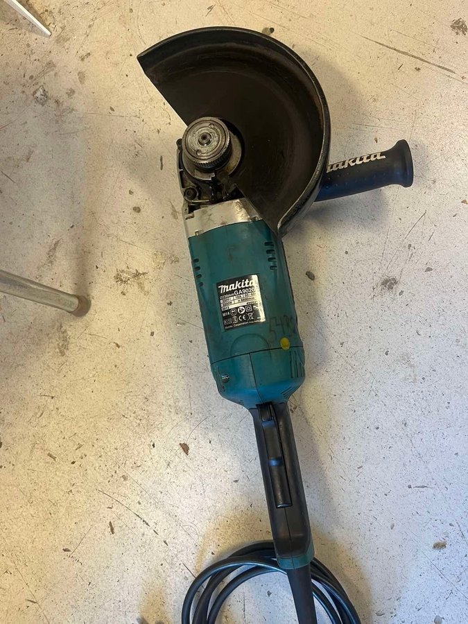 Vinkelslip Makita GA9020S