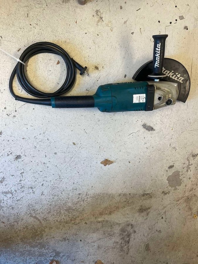 Vinkelslip Makita GA9020S