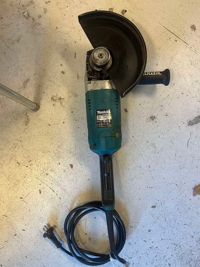 Vinkelslip Makita GA9020S