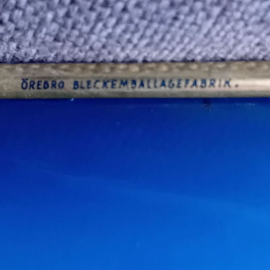 Plåtlåda, vintage. Förvaringslåda i metall