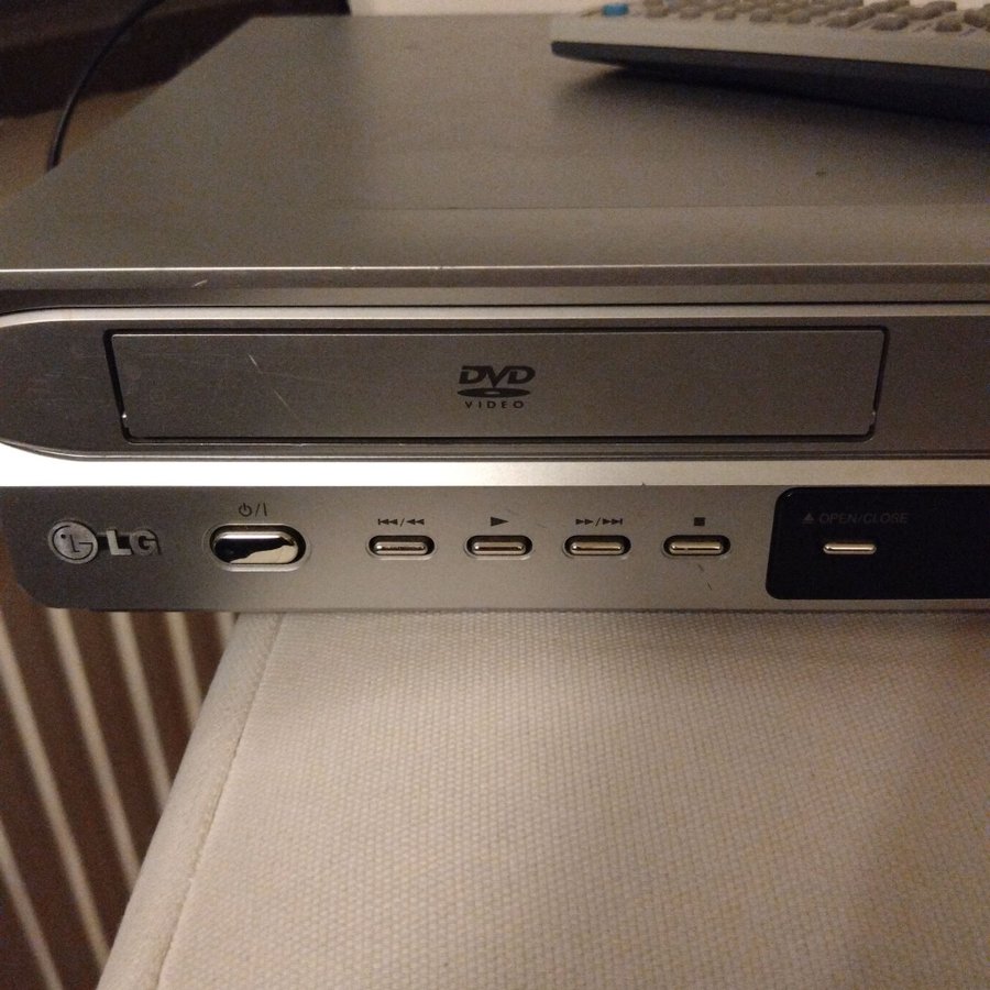 LG, MODELL: V9700, DVD-SPELARE OCH VHS-SPELARE, KOMBO APPARAT