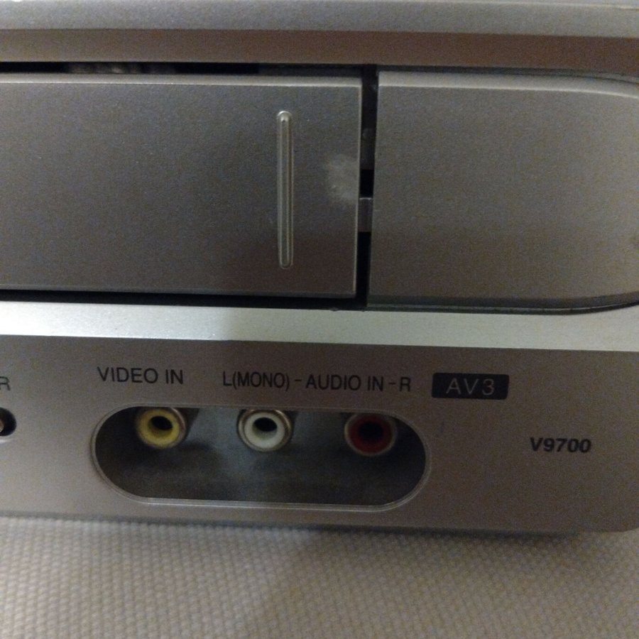 LG, MODELL: V9700, DVD-SPELARE OCH VHS-SPELARE, KOMBO APPARAT