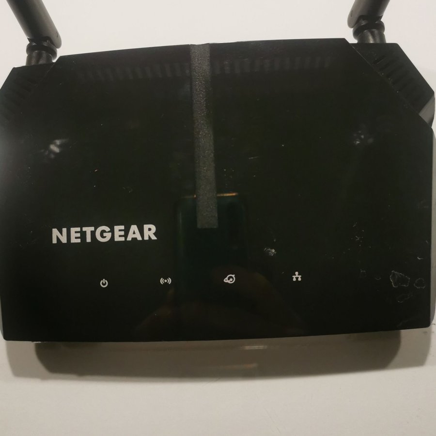 NETGEAR AC1000 WiFi Router