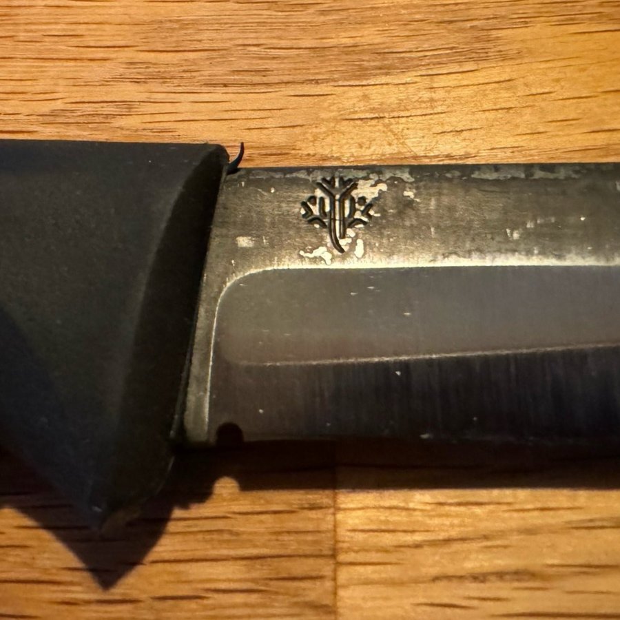 Sissipuukko Peltonen M95 - En kniv i nivå med Fällkniven S1 el A1 - Puukko