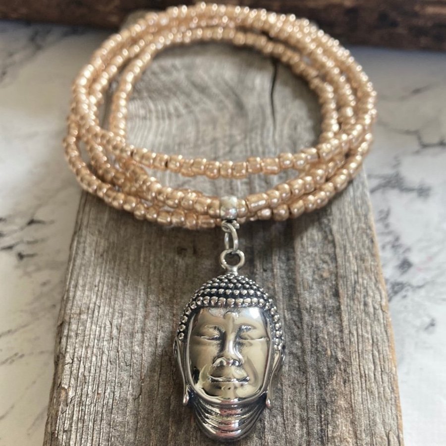 NYTT halsband med Buddha från BeYouNica