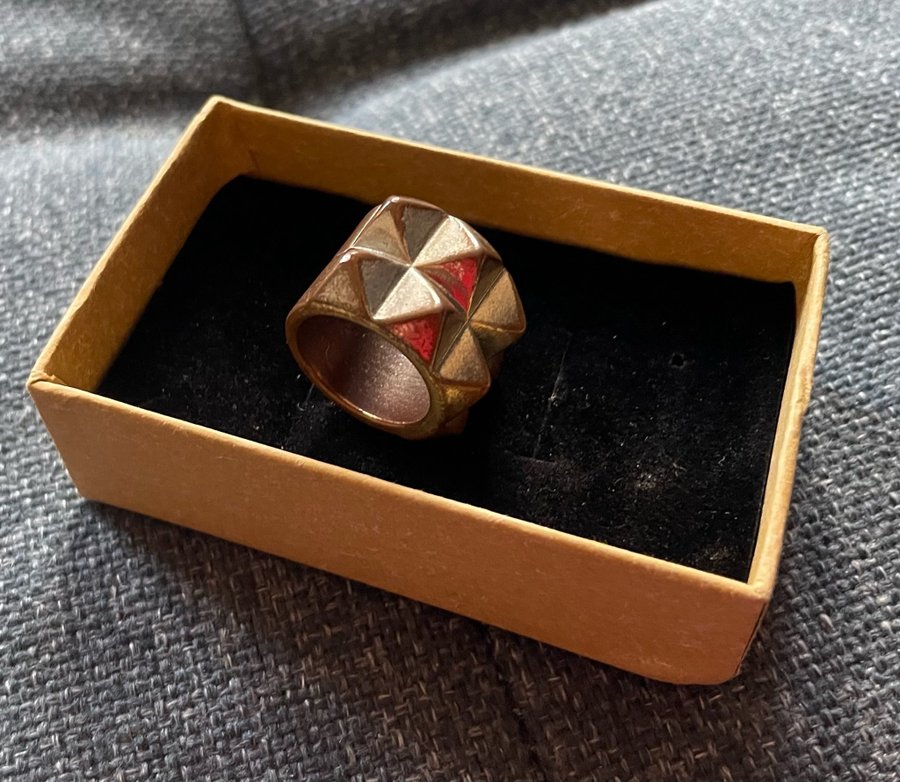 Vintage ring