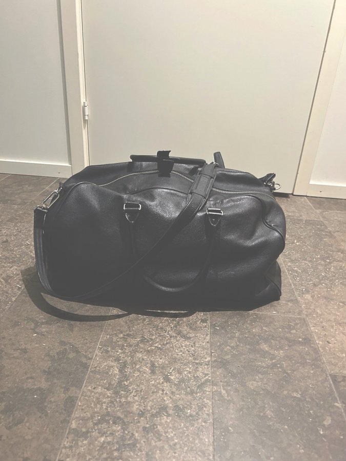 Weekend bag i kalvskinn, Tiger of Sweden