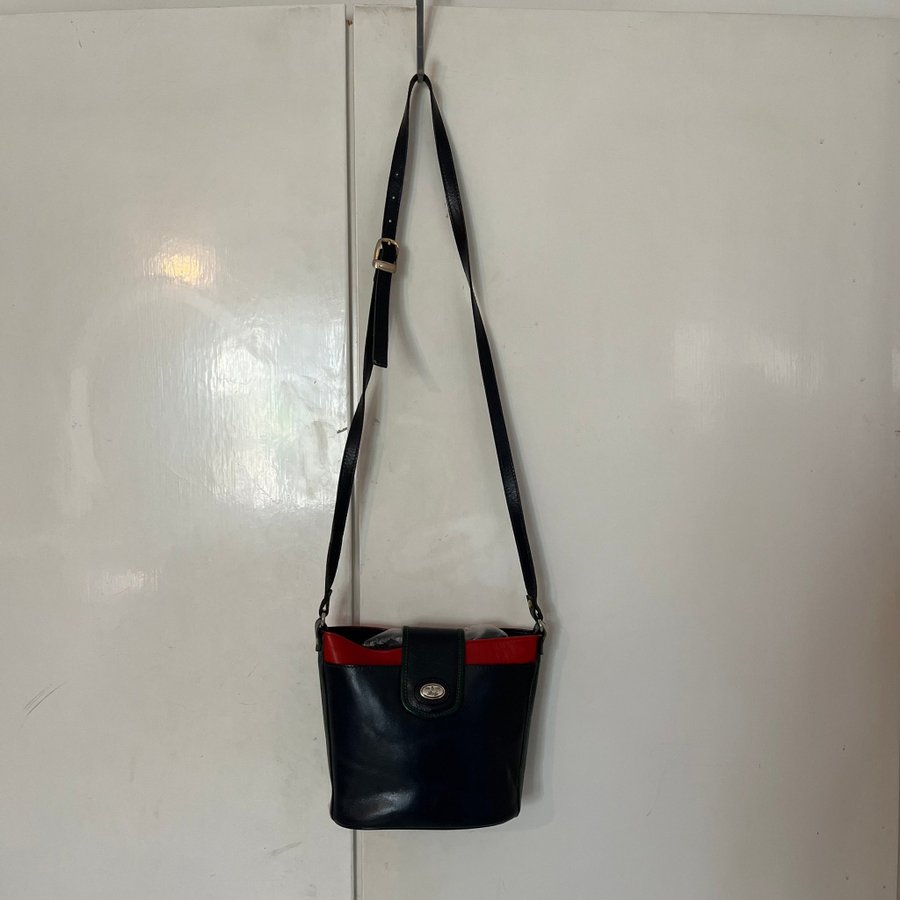 Vintage Bucketbag Äkta Läder Axelremsväska Italiensk Skinnväska Prima Skick!