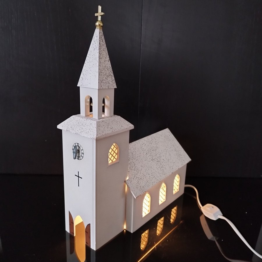 Retro- Julkyrka adventskyrka med belysning samt spelverk vit färg.