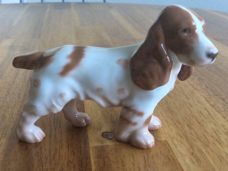 Porcelænsfigur af en Cocker Spaniel