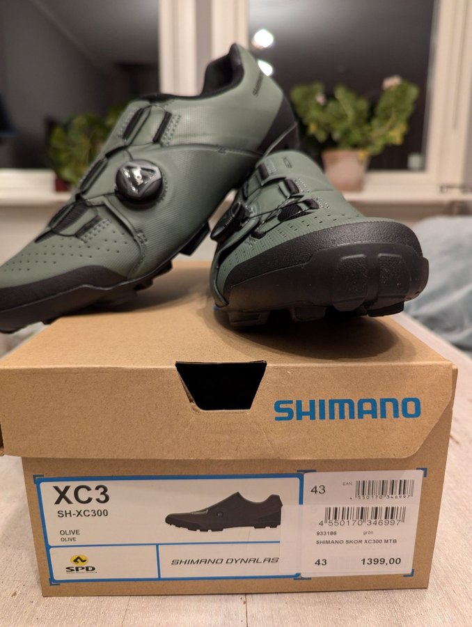 Nya, oanvända Shimano XC3 Cykelskor Storlek 43