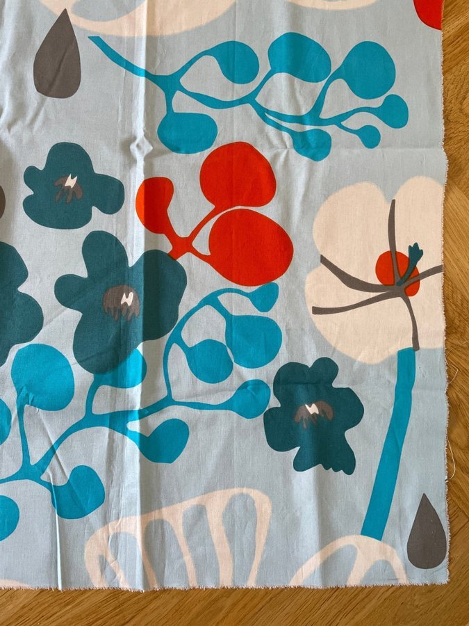 Marimekko stuvbit tyg Tuliainen, design Pia Holm