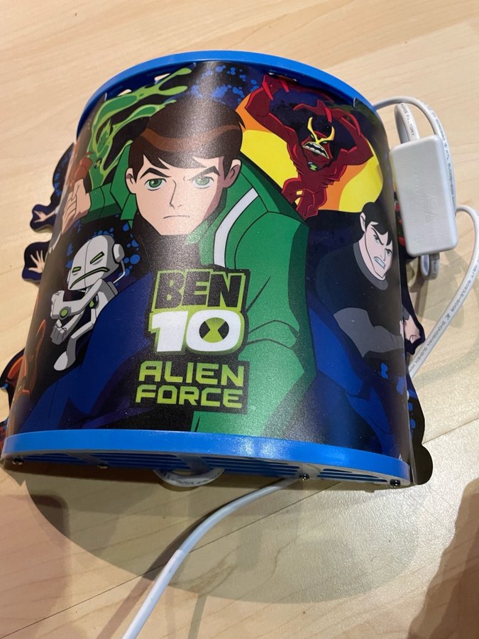 Ben 10 Alien Force Vägglampa