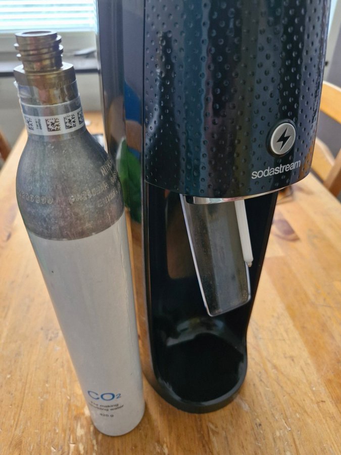 Sodastream Onetouch med tom kolsyrepatron