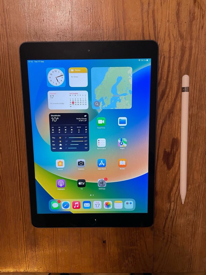 iPad (8:e generationen) med Apple Pencil