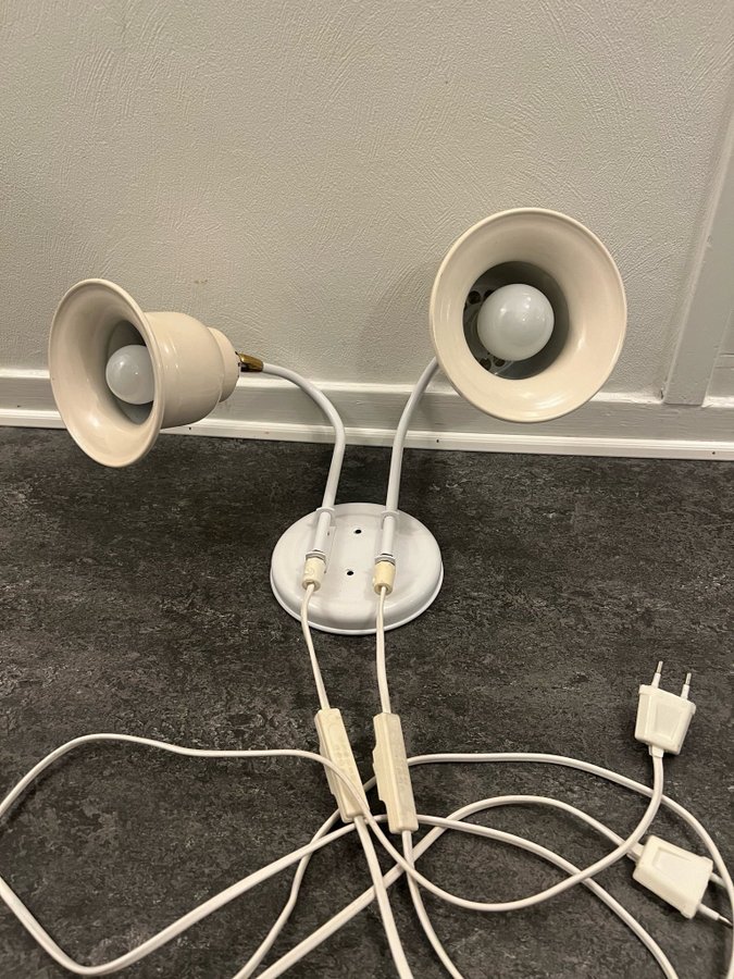 Retro Vägglampa med två armar