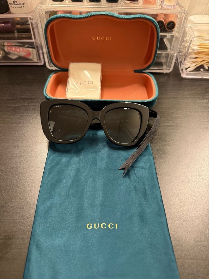 Gucci Solglasögon