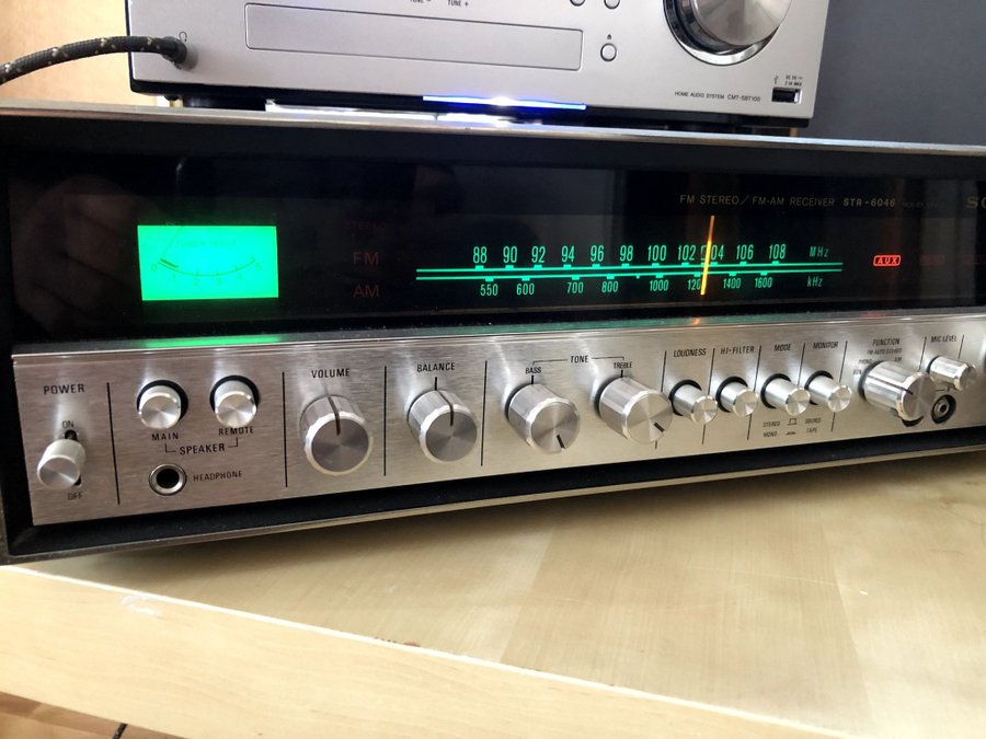 Sony STR-6046 FM Stereo/FM-AM Receiver