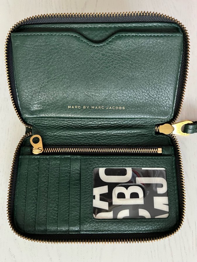 Marc by Marc Jacobs plånbok liten clutch väska