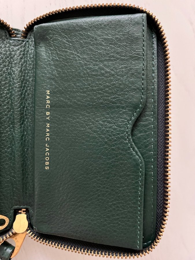 Marc by Marc Jacobs plånbok liten clutch väska