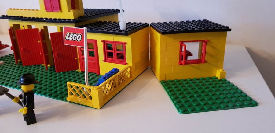 Lego Retro Vintage 374 Fire Station Set från 1978