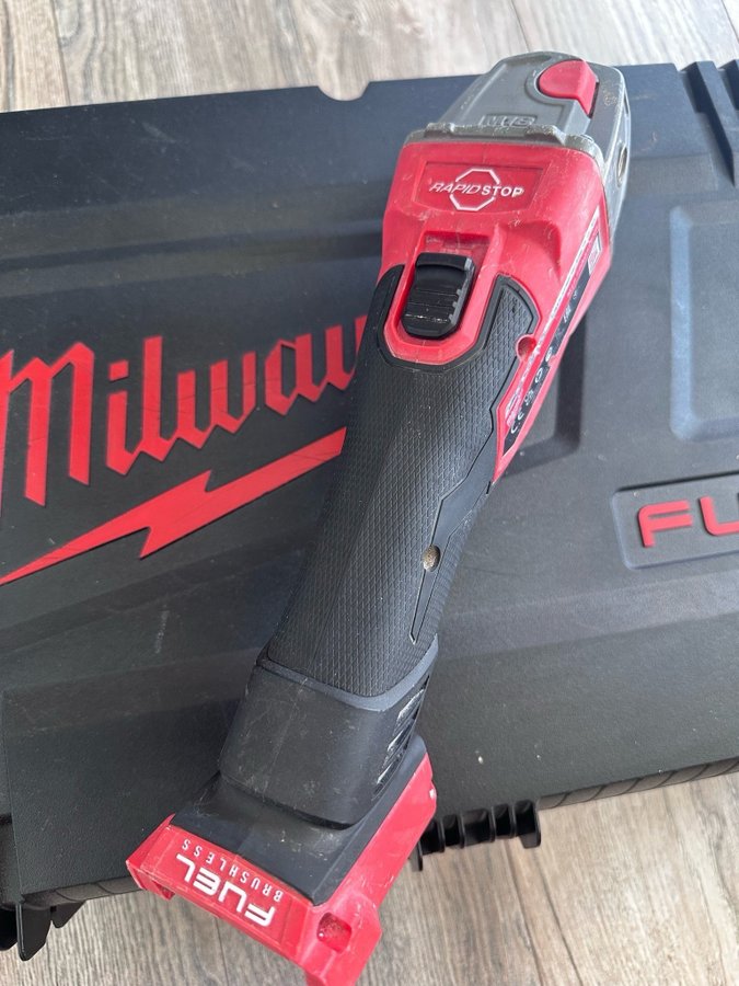 Milwaukee M18 FSAG 125XB FUEL