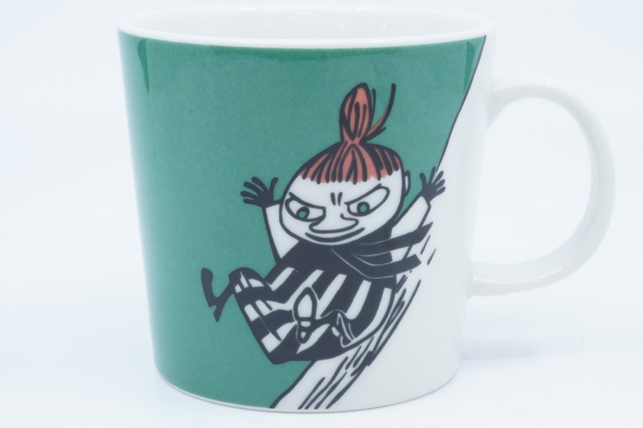 Muminmugg Lilla My glider, grön / Moomin Mug Little My Sliding