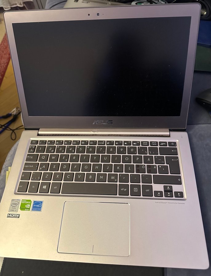 ASUS UX303L Notebook PC