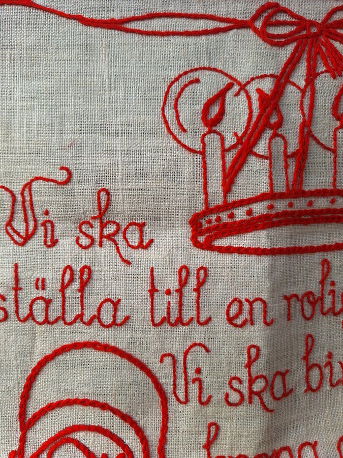 Broderad bonad med julmotiv Jul