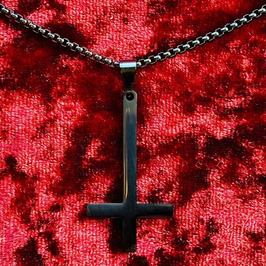 Svart halsband m inverterat kors Rostfritt stål Metal Rock Goth Satanic Wiccan