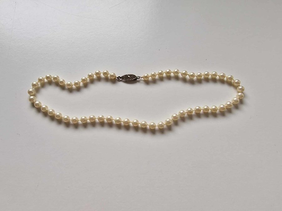 Halsband "White Pearl"