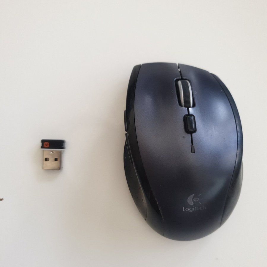 Logitech M705 trådlös lasermus med usb-dongle