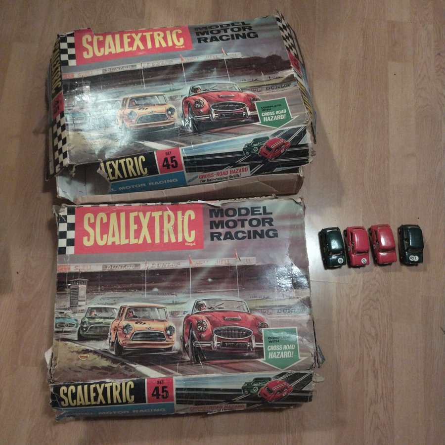 Scalextric Set 45 med Austin Mini Cooper bilar