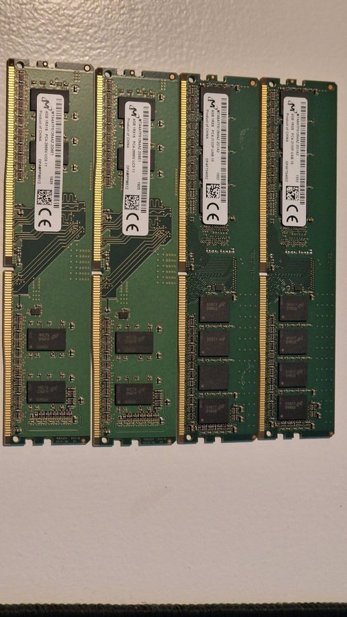 4 st 4GB DDR4 RAM-minnen