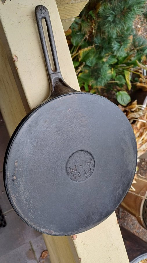 Gjutjärnspanna för plättar,gjutjärn,retro,eld,grill,brasa