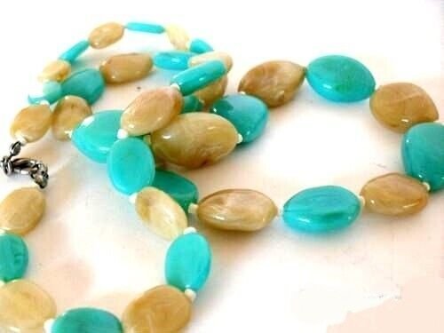 Vintage Plastic Beads Necklace