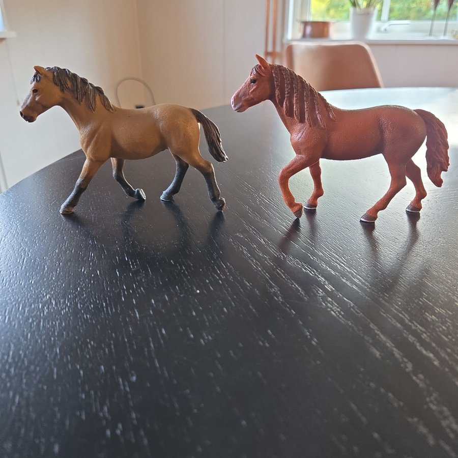 2 st hästar från Schleich