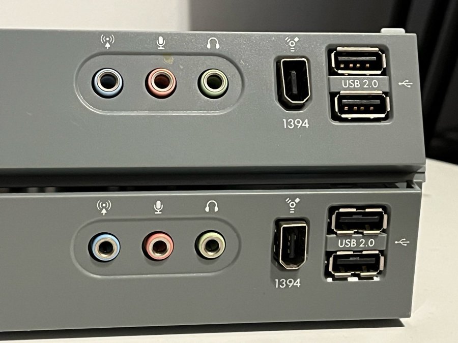 4 st frontpanel hubbar för expansion av Ljud, USB, Kortläsare mm.