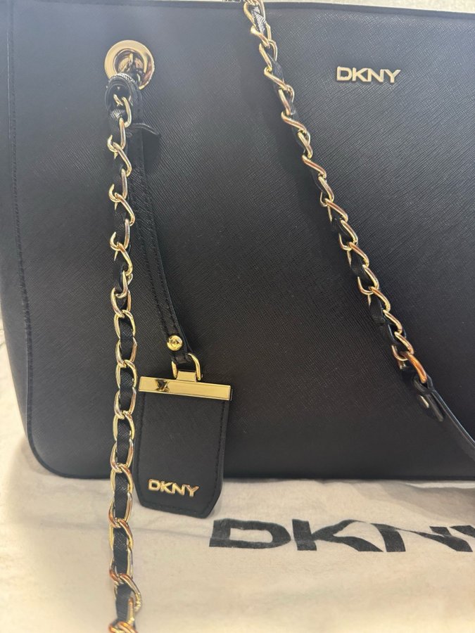 DKNY väska