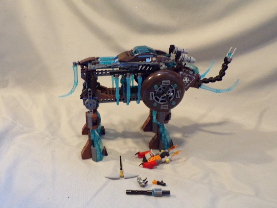 Lego Chima 70145 Maula’s Ice Mammoth stomper