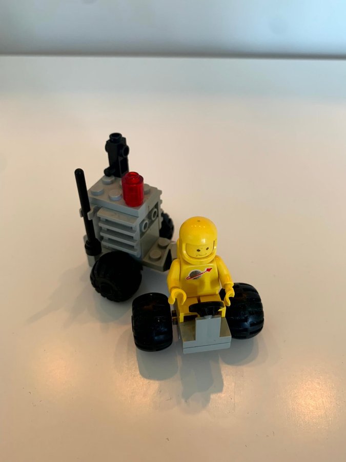 Lego 6823 - Månbil med astronaut