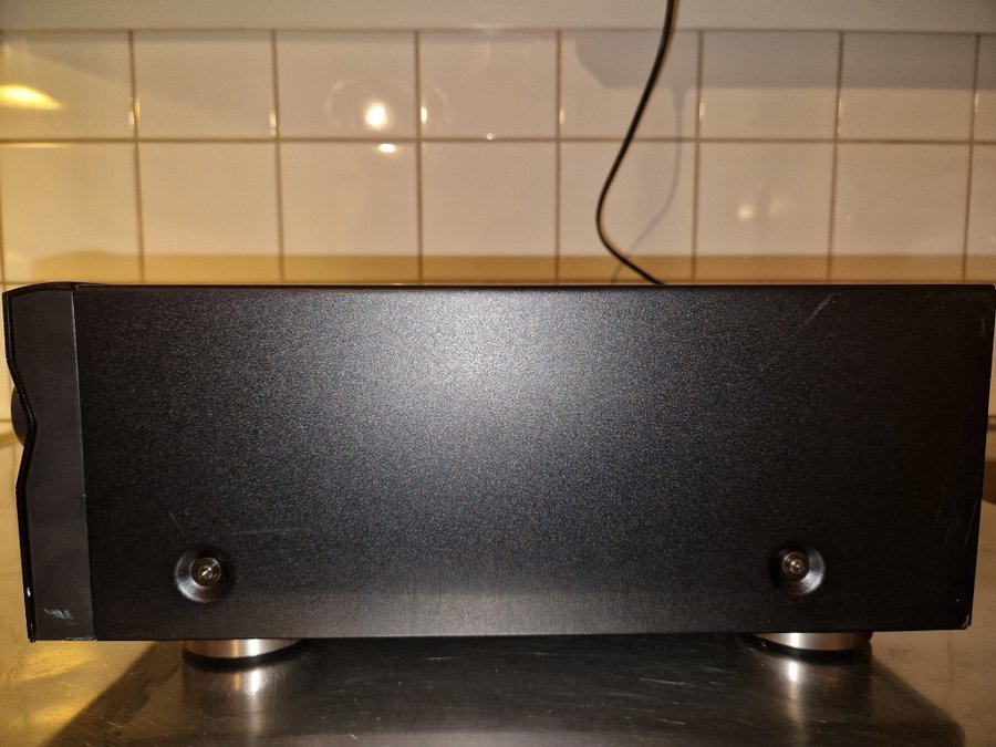 Tung kraftfull hemmabio receiver från Yamaha modell RX-V795a