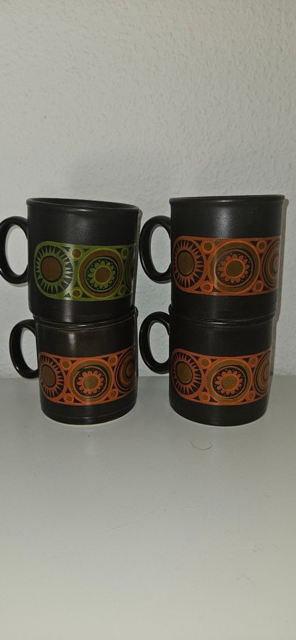 4 x Staffordshire Pottery krus / grøn / orange